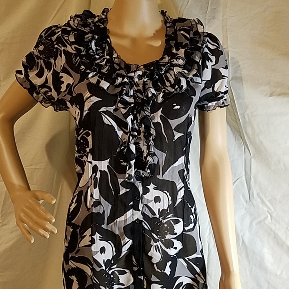 NY COLLECTION Tops - Stunning Short Sleeve Print NY Collection Blouse